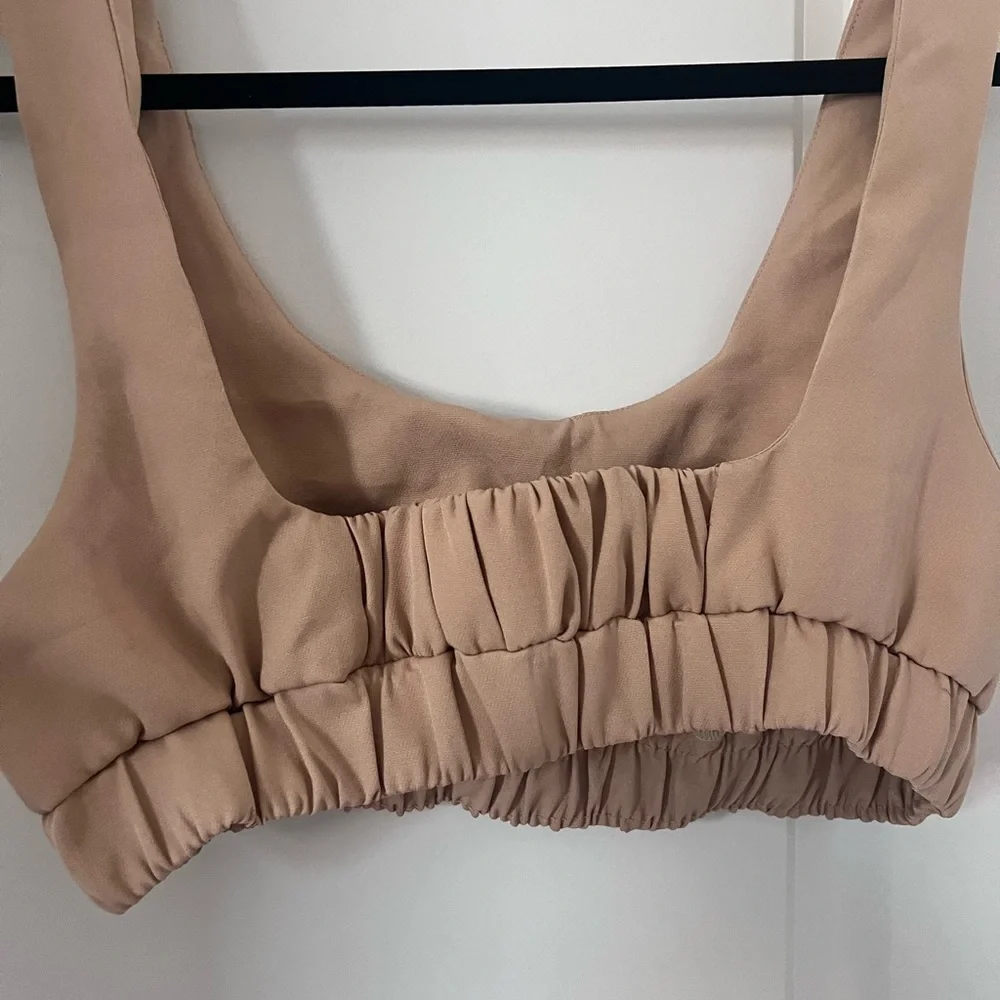 Women's Tan Sleeveless Crop  Top Size Large. NWOT - Picture 6 of 8